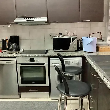 Nice Freshly Renovated Sea-view Apartment