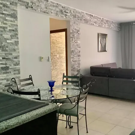 Apartment Nice Freshly Renovated Sea-view