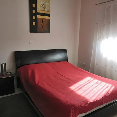 Nice Freshly Renovated Sea-view