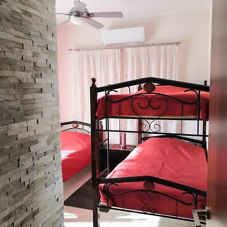 Nice Freshly Renovated Sea-view Apartment