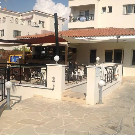 Nice Freshly Renovated Sea-view 아파트