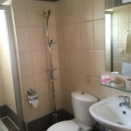Nice Freshly Renovated Sea-view Daire
